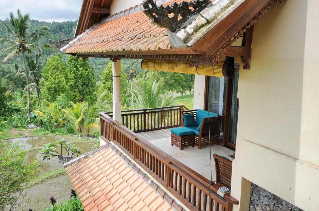 Lesong Hotel And Restaurant Munduk Kültér fotó